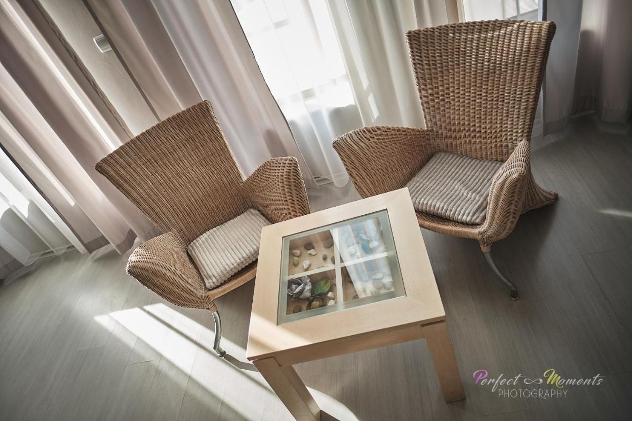 Family Hotel Classic Varna Exterior photo