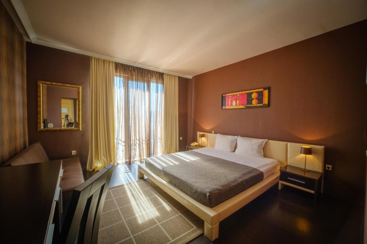 Family Hotel Classic Varna Exterior photo