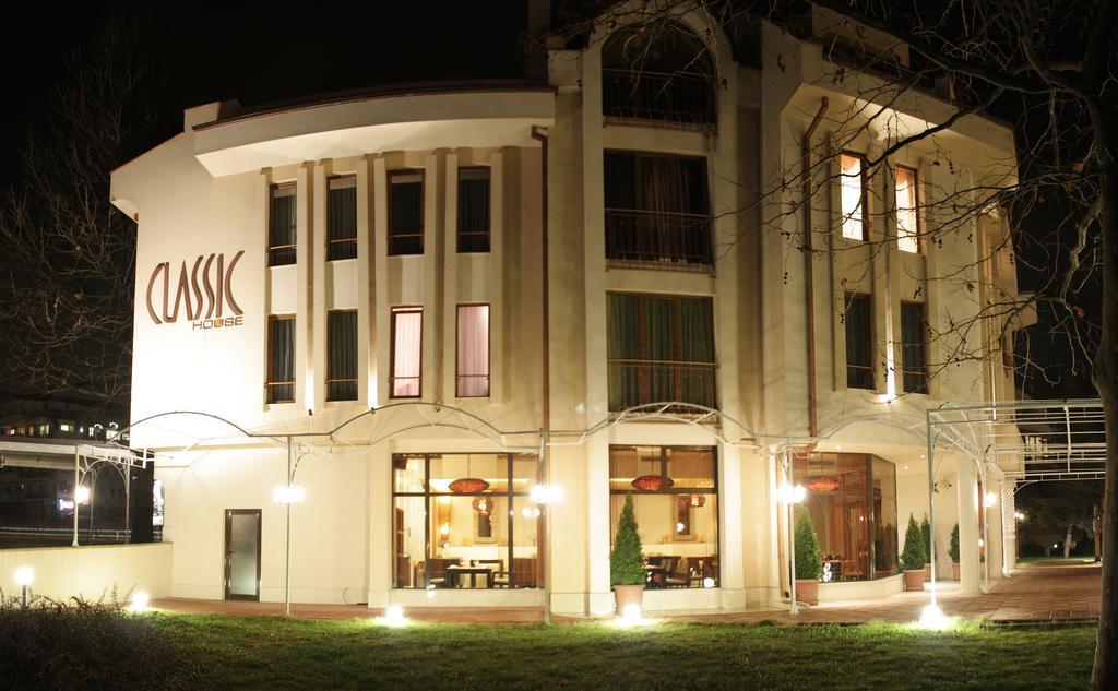 Family Hotel Classic Varna Exterior photo